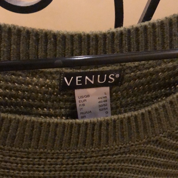 💚 Long Sleeve Sweater (SOLD) - Picture 6 of 9